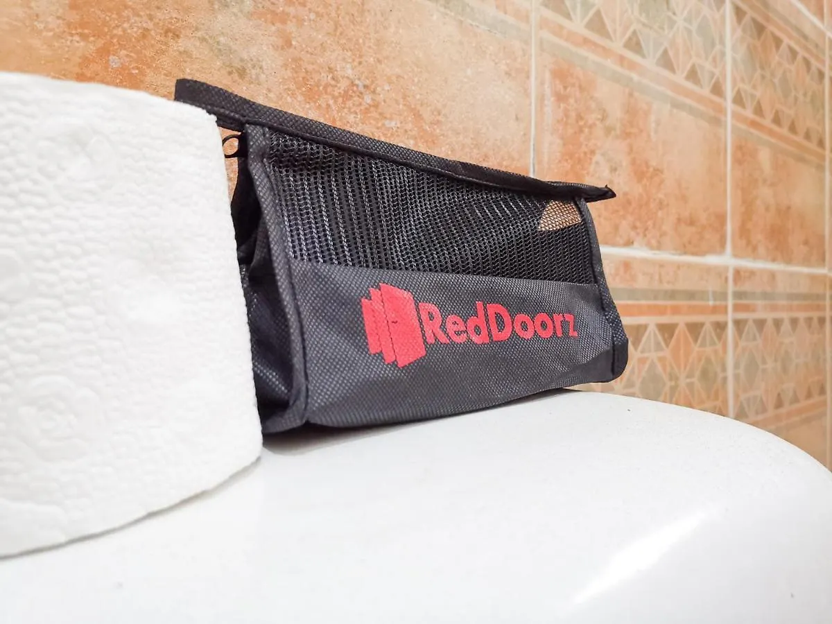 Reddoorz Near Damosa Lanang Davao Hotel
